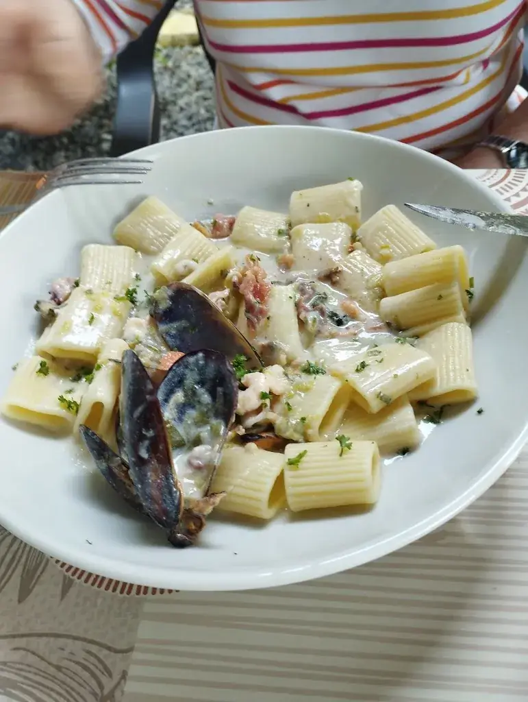 Menu_La Table des Darons_Salles_immagine_9