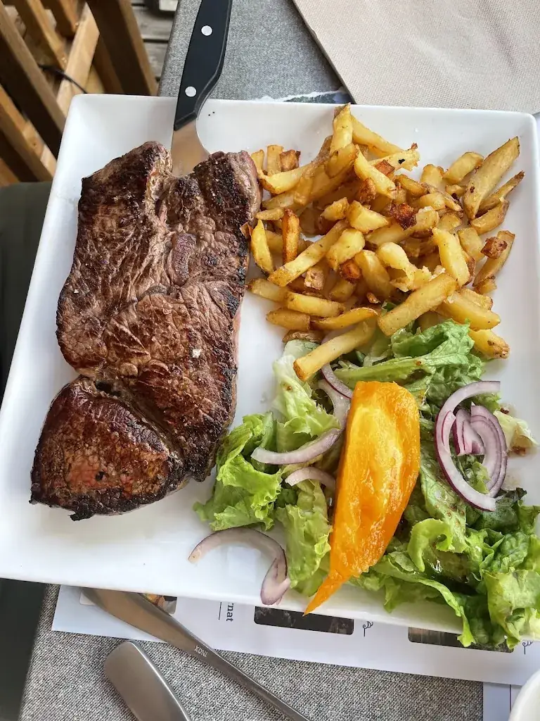 Restaurant Bar Brasserie Le Troglo_Belvès_slider_image_3