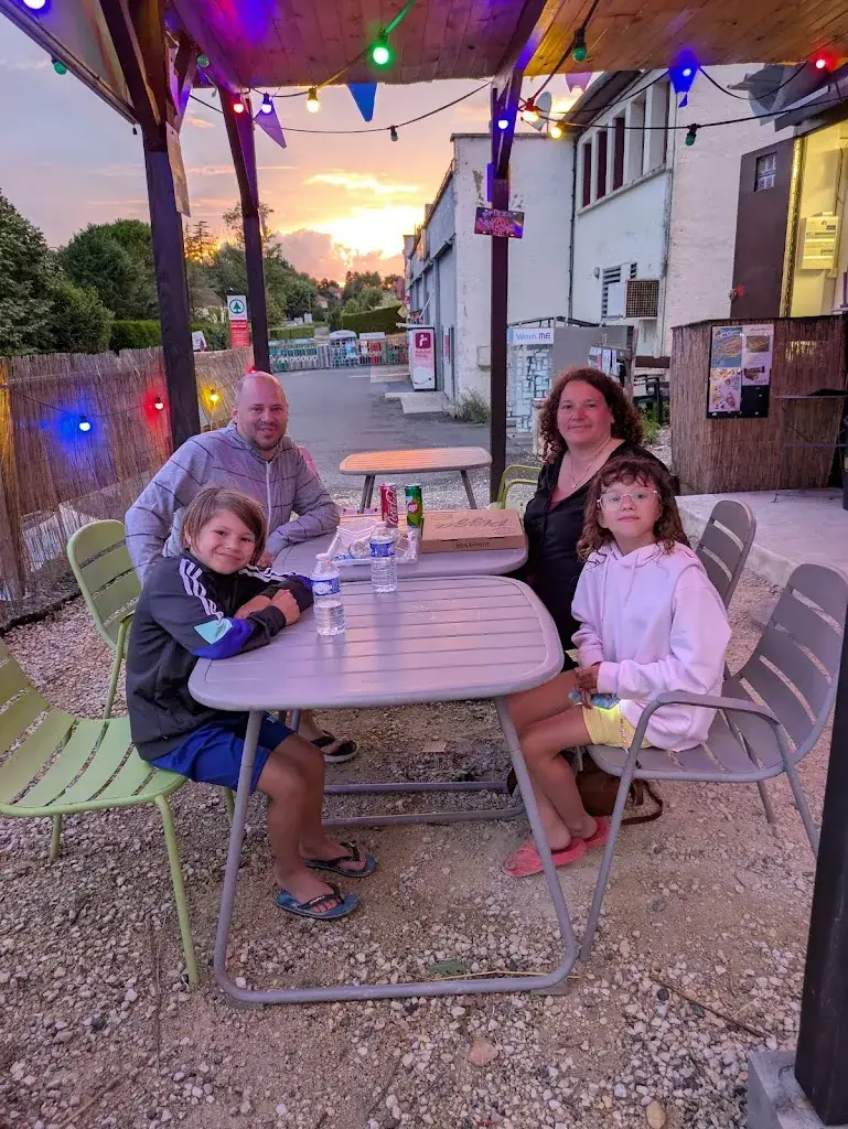 Erik Lavrysen_La Frayotte Pizzas Burgers Snack_Belvès_review