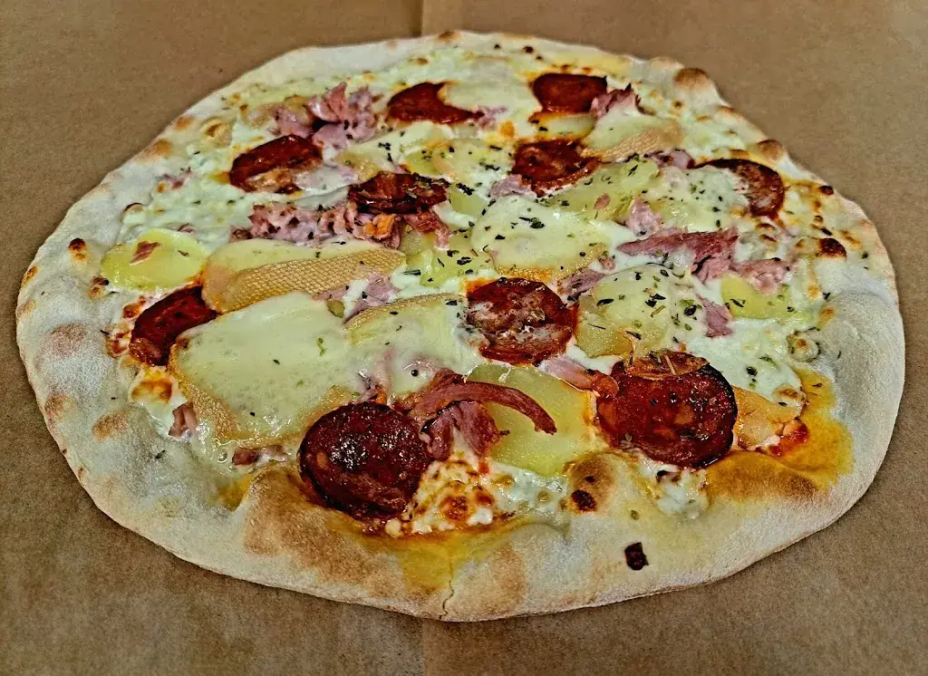 La Frayotte Pizzas Burgers Snack_Belvès_slider_image_3