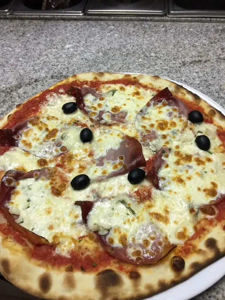 Pizzeria Snack Le Calascio_Belvès_slider_image_2