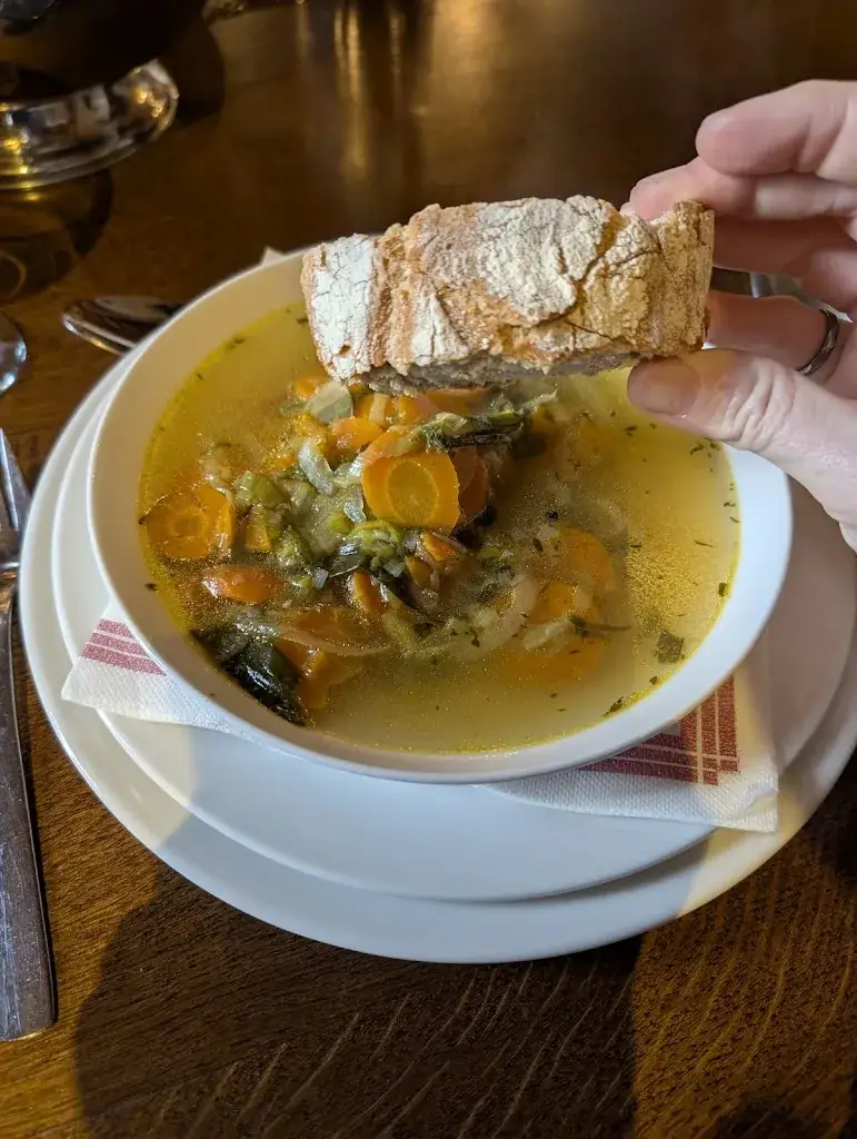 Nik Thesis_Restaurant Auberge Des Tilleuls_Marnac_review