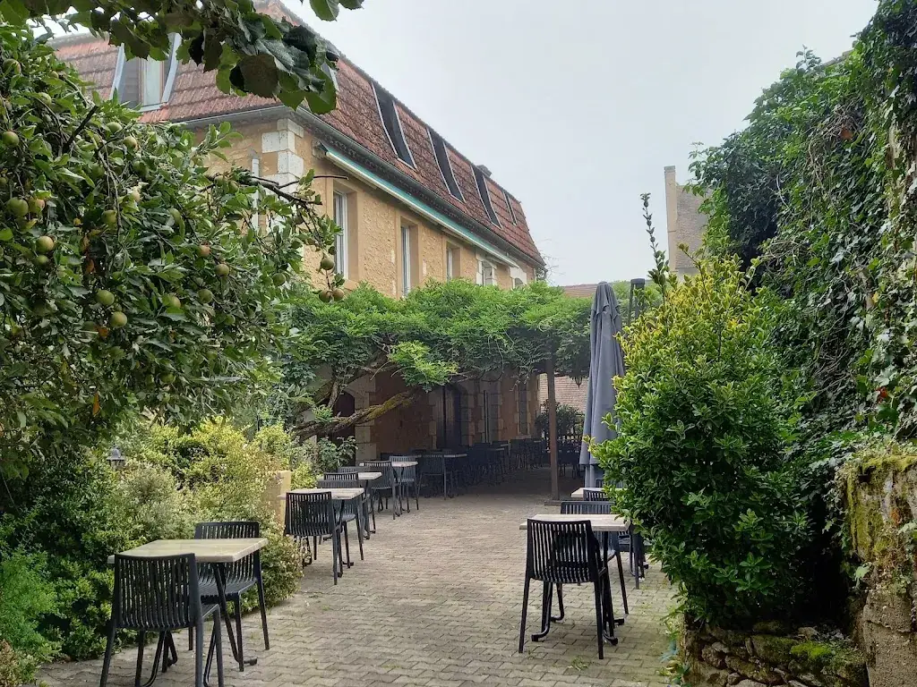 Auberge du Trèfle à Quatre Feuilles restaurante en Siorac-en-Périgord