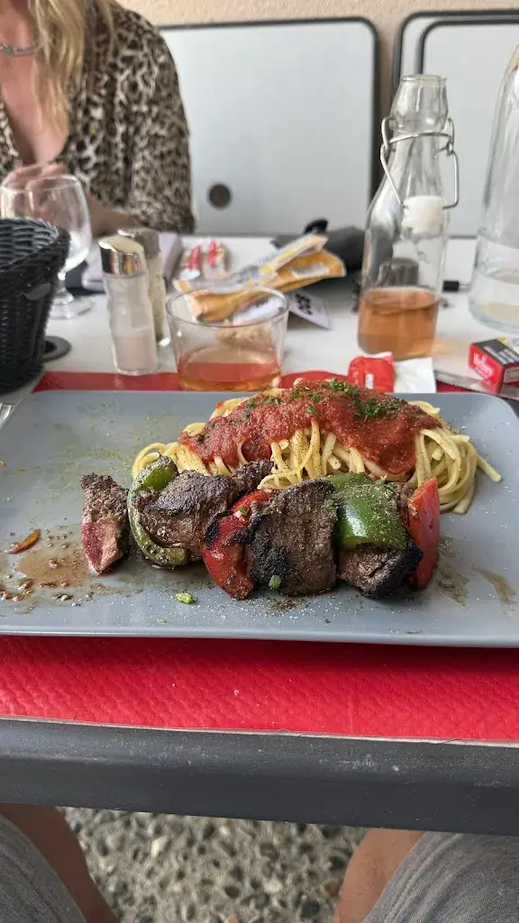 manu renov_Les Petits Gourmands _Bénéjacq_review