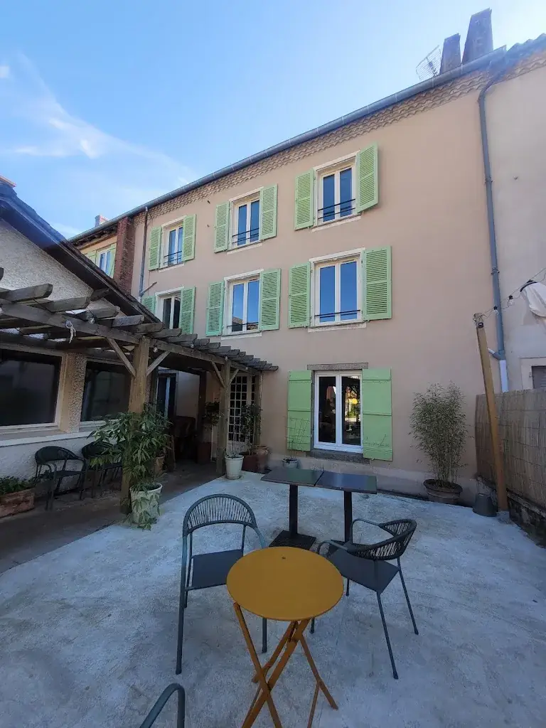 Ilinca Turcan_Le central by Santat (hôtel - restaurant - bar)_Bellac_review