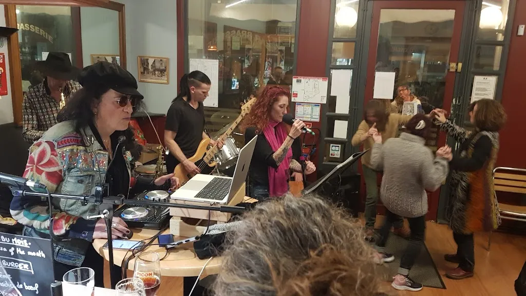 Dave Stripé_Le COMMERCE_Bellac_review