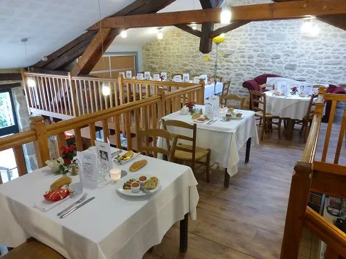La Table du Lavoir restaurant in Montrol-Sénard