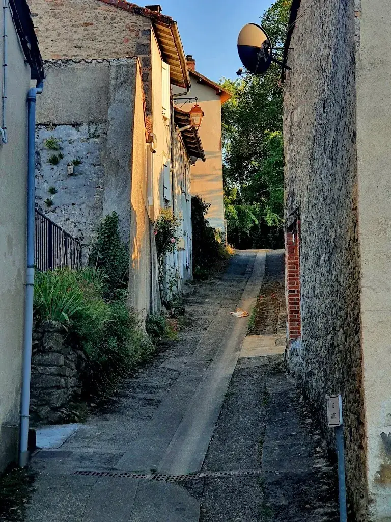 richard mellen_Café le Pont de la Pierre_Bellac_review