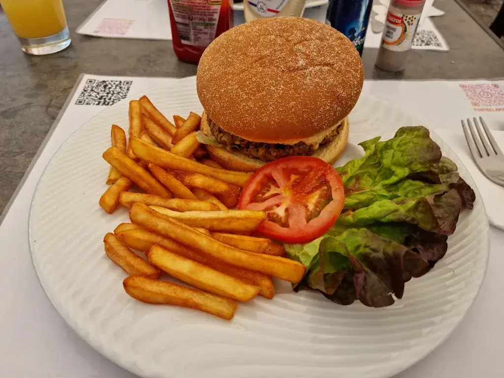 Café le Pont de la Pierre_Bellac_slider_image_2