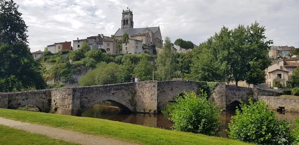 Café le Pont de la Pierre_Bellac_slider_image_3