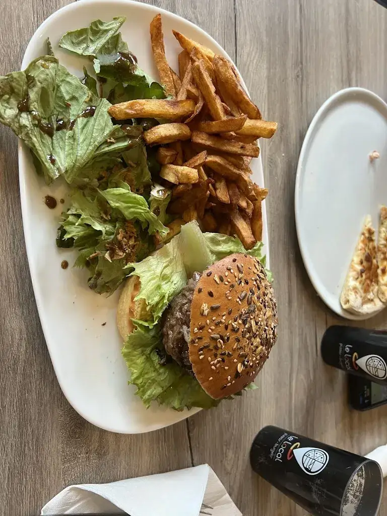 Celine Thomas_Le local 87_Bellac_review