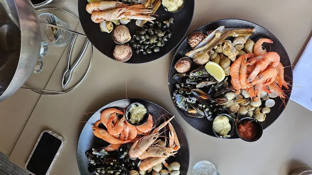 Riezcha Moza_Merci_Bègles_review