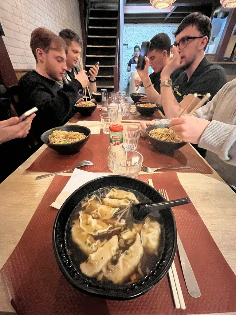 Julie Maya_Frères Z Bègles_Bègles_review