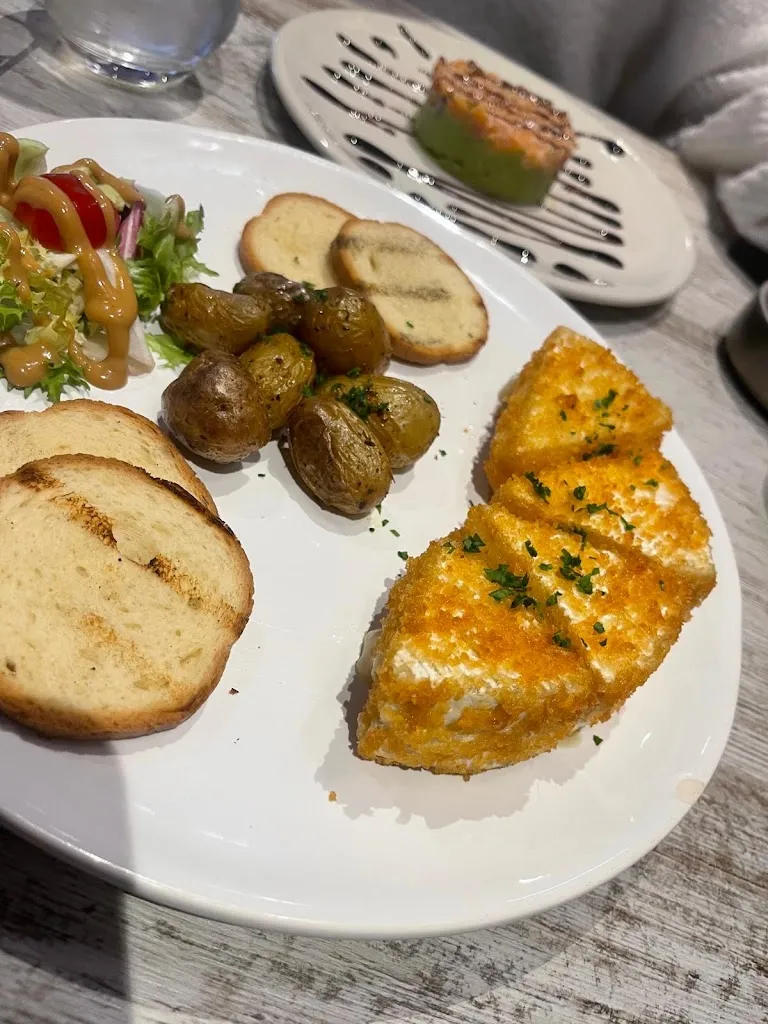 Samira Loualiche_L’inédit Bordeaux_Bègles_review