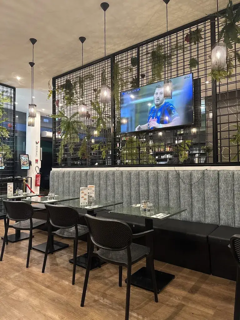 PB Poulet Braisé Begles Restaurant in Bègles