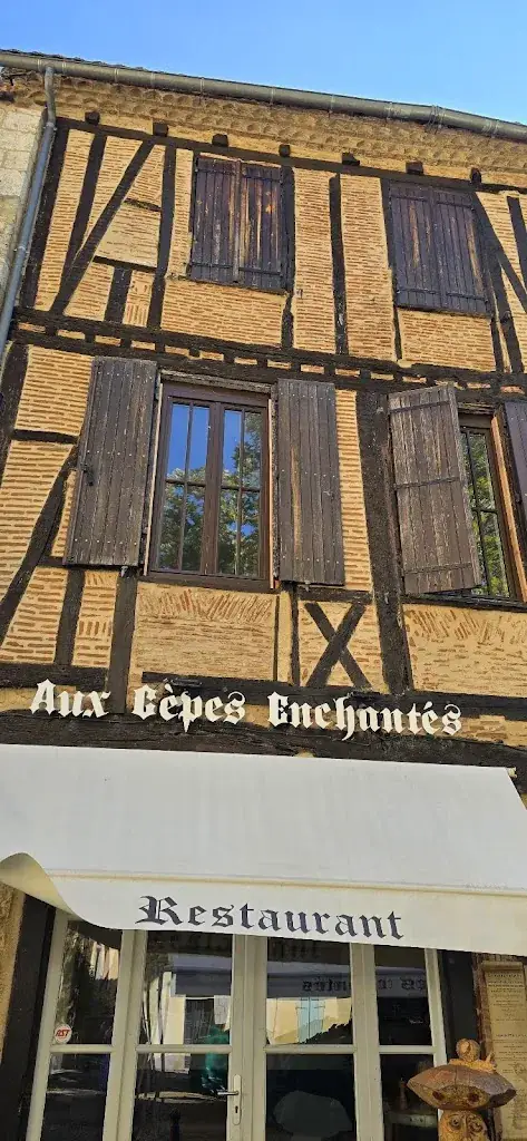 Gerry Moore_Aux Cèpes enchantés_Bergerac_review