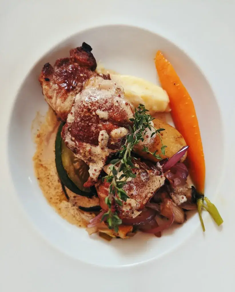 R L_la villa Laetitia_Bergerac_review