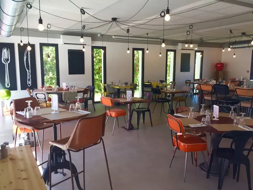 La Cantine restaurant in Beychac-et-Caillau