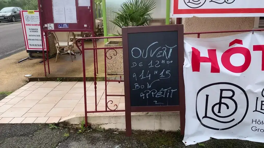 Hôtel Restaurant Bellevue_Bessines-sur-Gartempe_slider_image_1