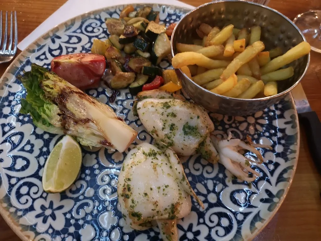 Stéphane Moulins_La Castanha_Beynat_review