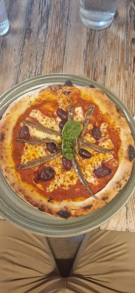 Remco Hoppezak_Le Poisson Rouge_Bidart_review