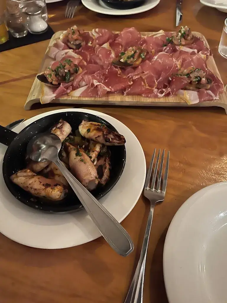 Shilpa Thakker_Cucaracha_Bidart_review