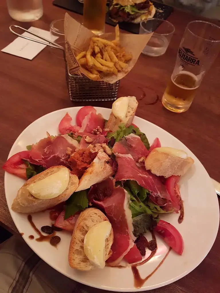 Lorenzo B.L._Le Peak burger bar_Bidart_review