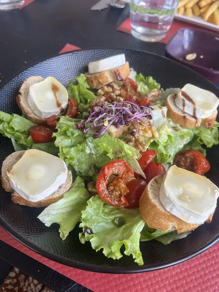 daupes sarah_LA CABANE DU LAC RESTAURANT_Sames_review