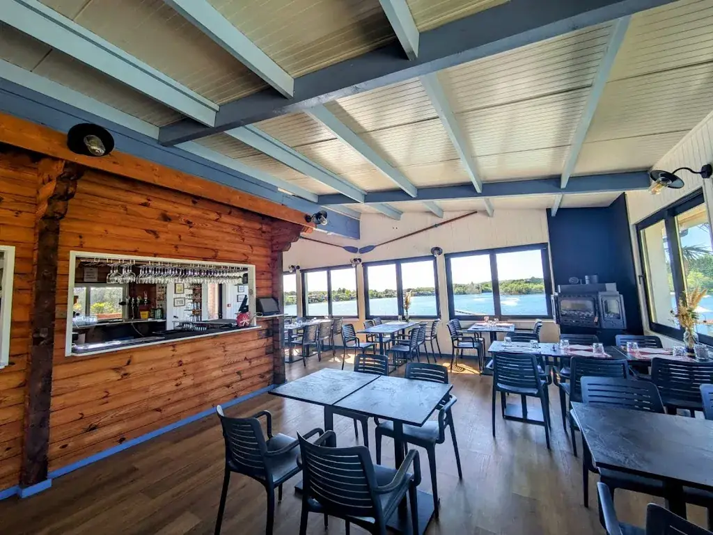LA CABANE DU LAC RESTAURANT_Sames_slider_image_1