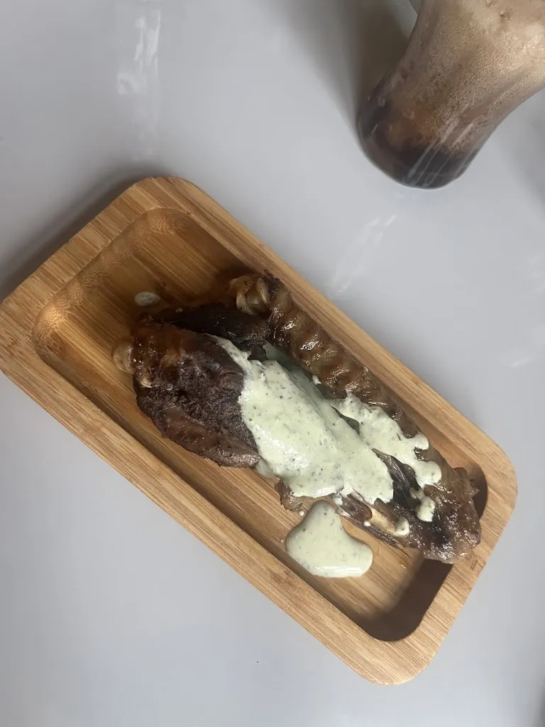 Katyy Deluxe_Le Jardin du CarcOilh_Hastingues_review