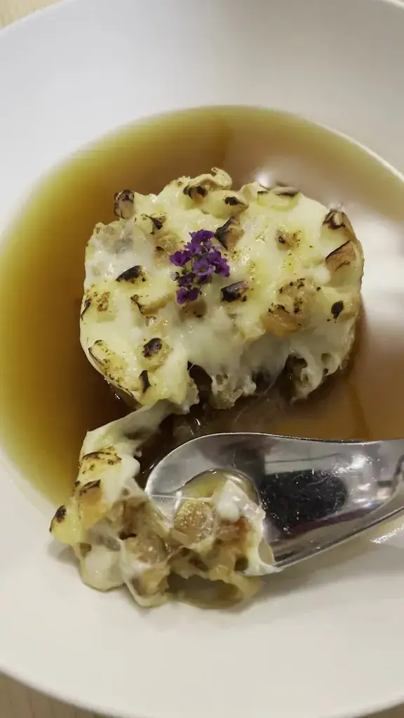 Le Gantxo-Isabelle&Laurent Miremont_Guiche_slider_image_2