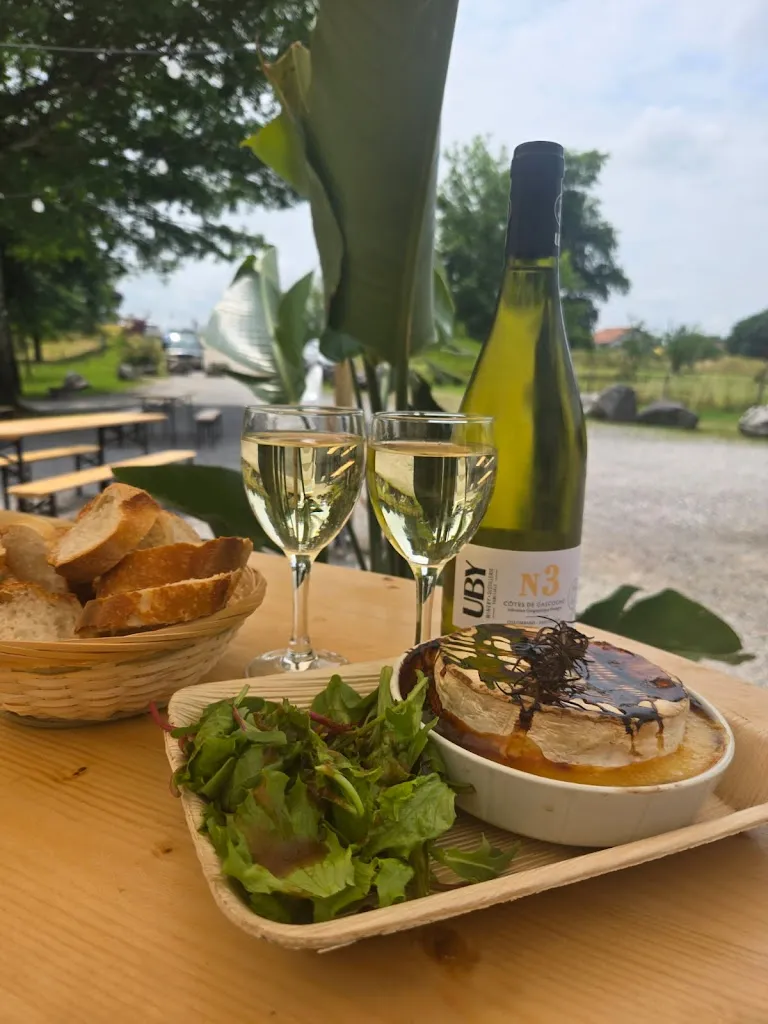 La guinguette du lac restaurant in Peyrehorade