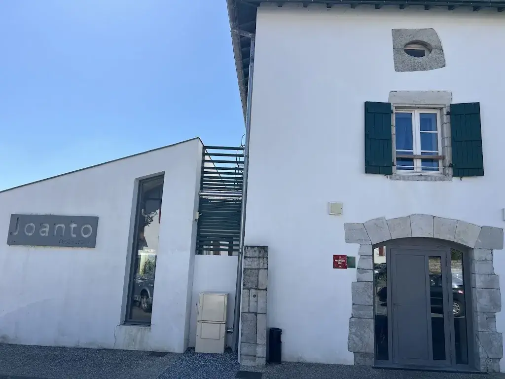 Maison Joanto_Briscous_slider_image_3