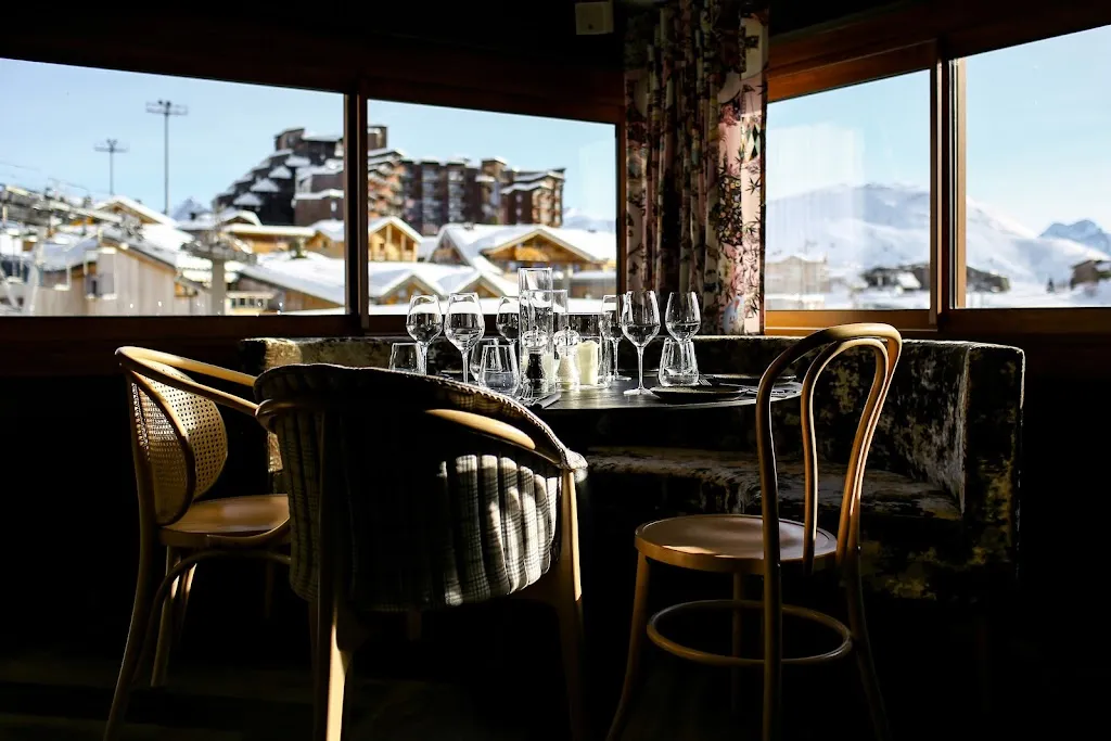 Restaurant & Bar La Moma Alpe d'Huez_Huez_slider_image_1