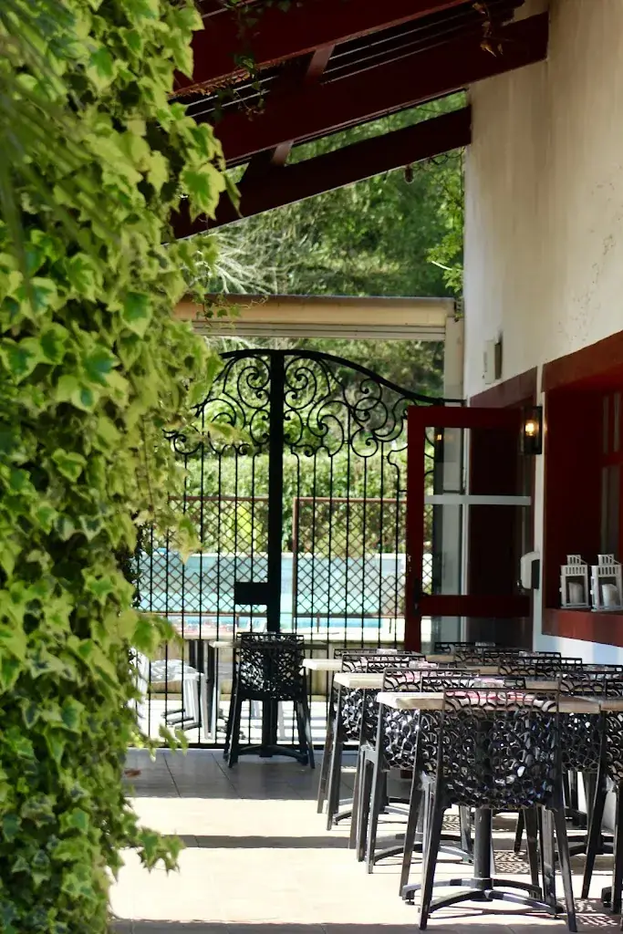 Iduki Ostatua : NOUVEAUX GÉRANTS 2025 restaurant in Bastide-Clairence