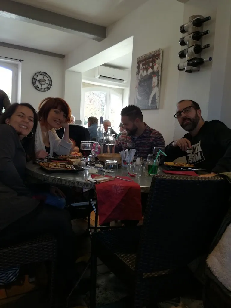 Laurie Poppins_Bar Restaurant Chez Bixente_Bardos_recensione