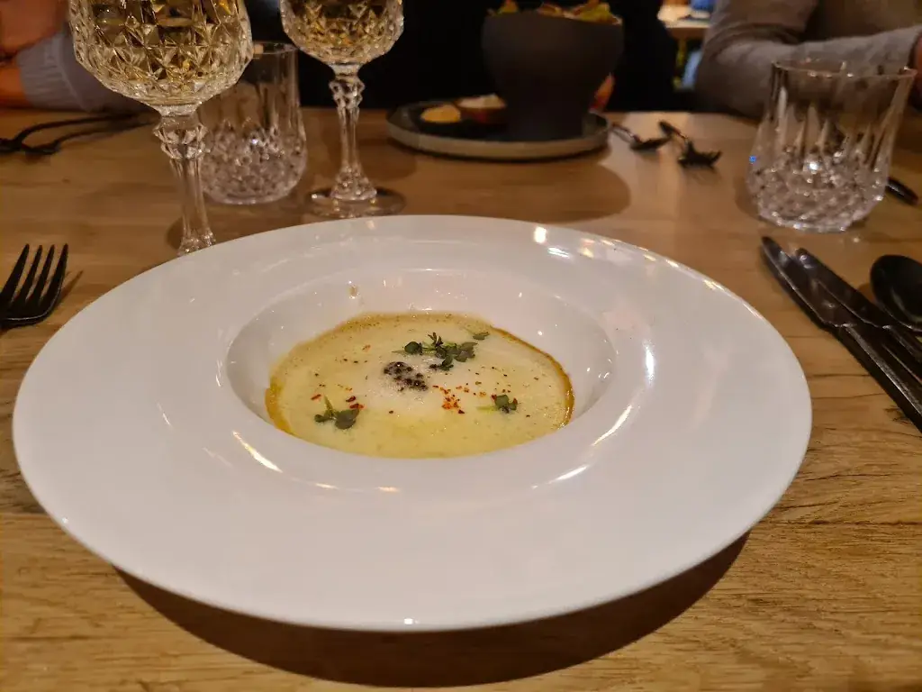 Richard Gray_La Ferme d´Hubert_Huez_review