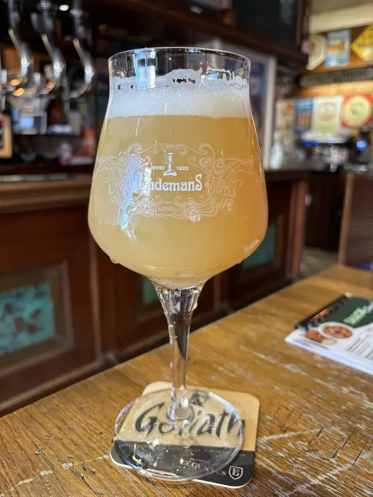 Chris Owens_La Tireuse_Biarritz_review