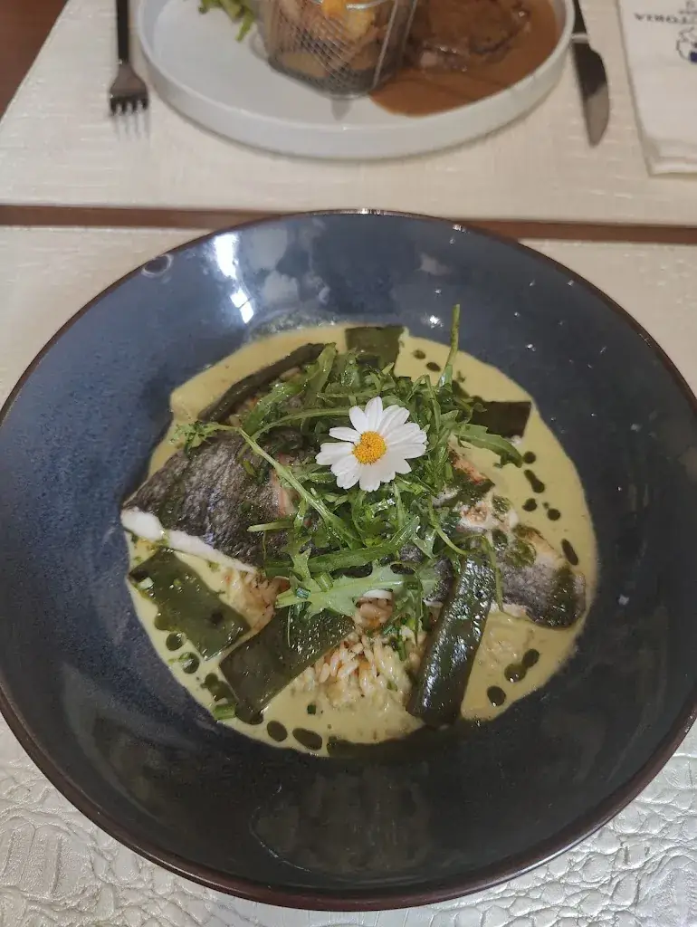 Oxana Belio_Le Victoria 1856_Billère_recensione