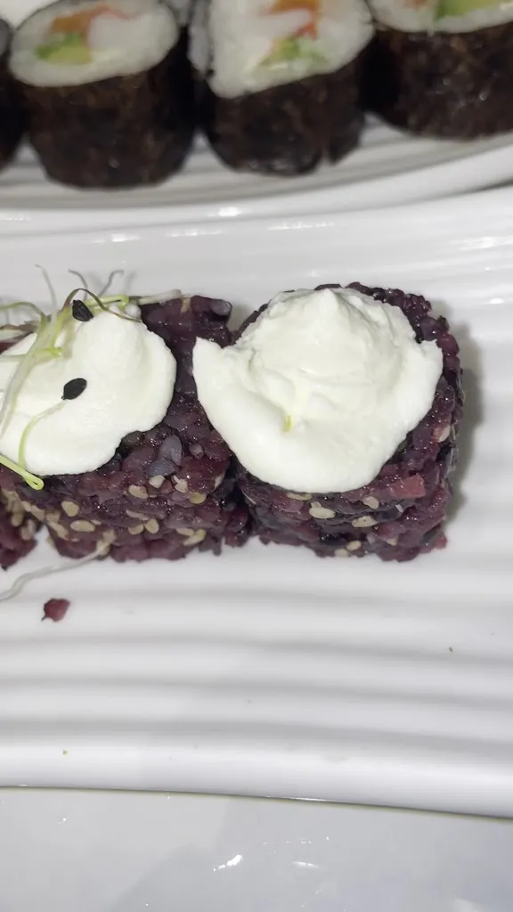 Mitaka_Lons_slider_image_2