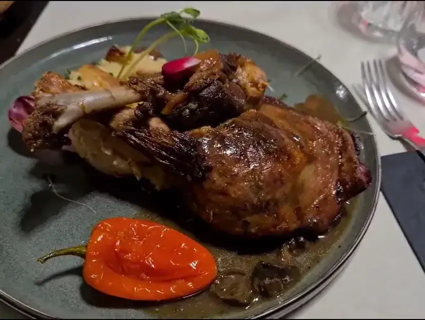 Le Canard Royal_Pau_slider_image_2