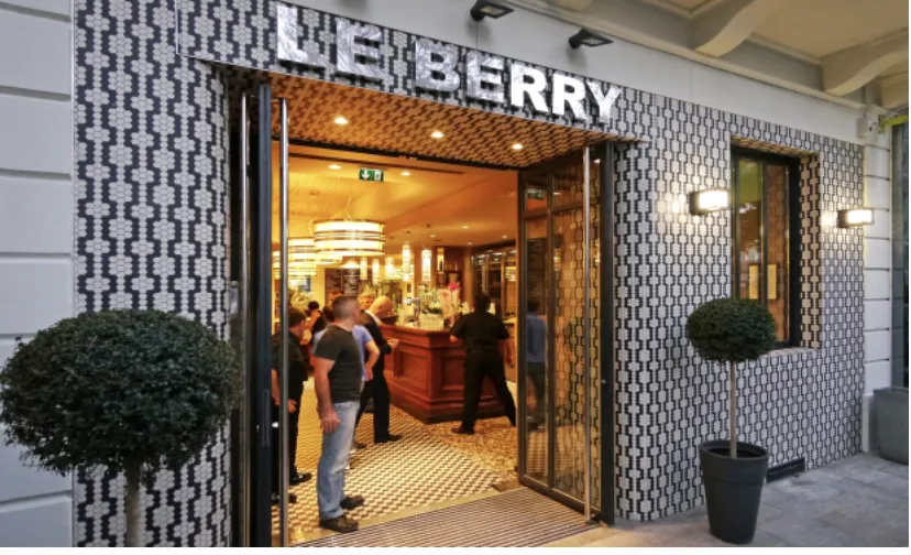 Le Berry_Pau_slider_image_1