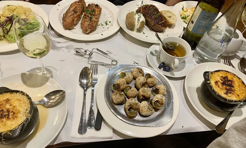 Le Berry_Pau_slider_image_3