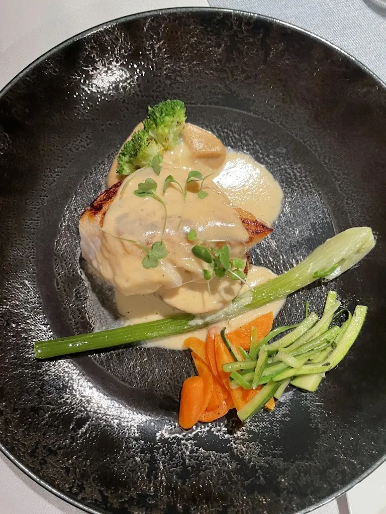 Igor Escobar_RESTAURANT - Mr & Mrs M_Pau_review