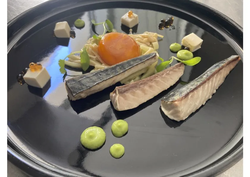 RESTAURANT - Mr & Mrs M_Pau_slider_image_2