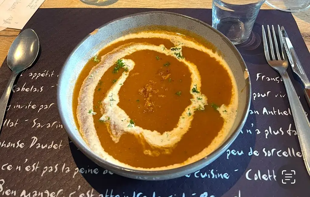 Abby Rosim_le Rallye_Jurançon_review