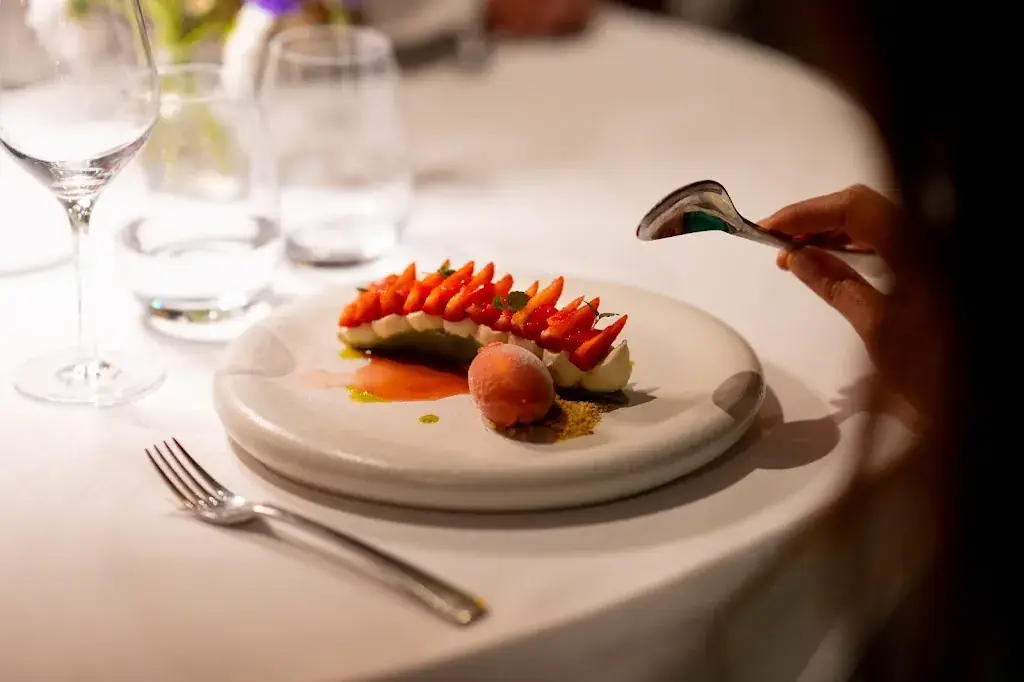 Le Jeu de Paume_Pau_slider_image_2