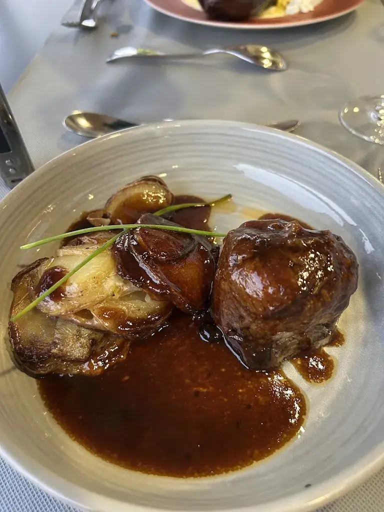 Pawinee Jankaew_L’Aygo le restaurant sur l’eau_Bizanos_review