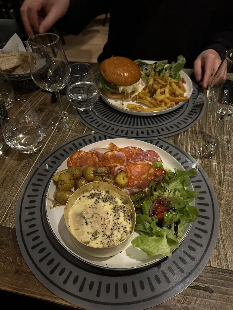 Kevin Tran_Le Pas Sage_Huez_review