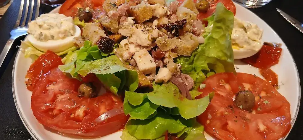 ELISABETH BORREL_Le Pas Sage_Huez_review